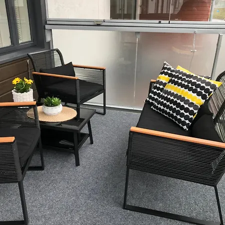 Kaksio Satamassa, Ilmainen Parkkihalli